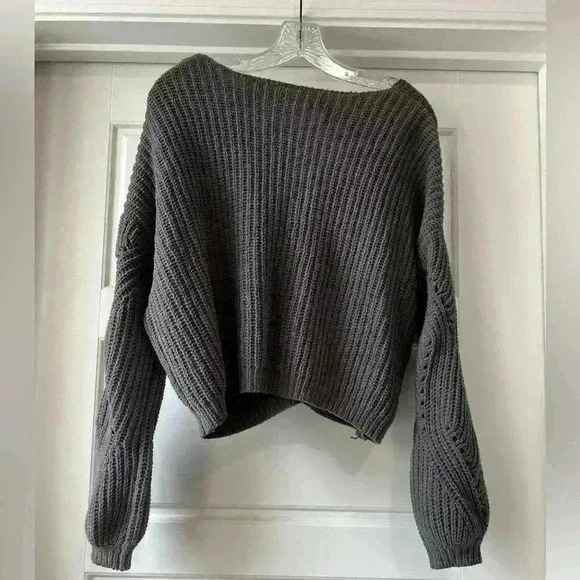 gray cropped sweater - Picture 2 of 4